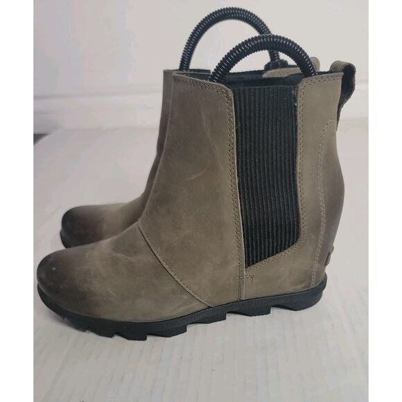 Sorel Womens Joan Of Arctic Wedge II Chelsea Boots (NL3022-052) size 9.5 Gray - Picture 1 of 10